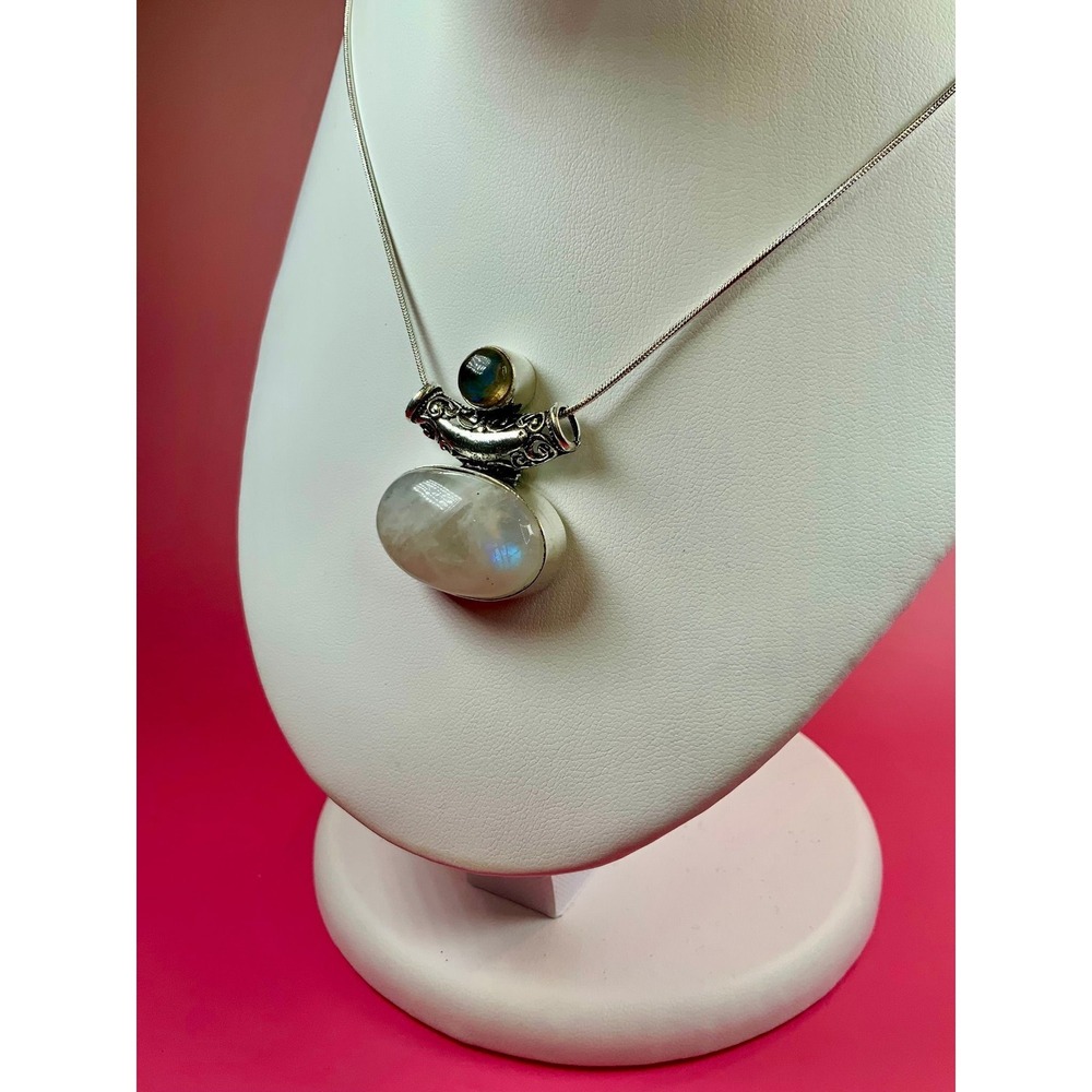 Moonstone & Labradorite Mystic Glow Necklace ✨🤍 - Picture 6 of 6